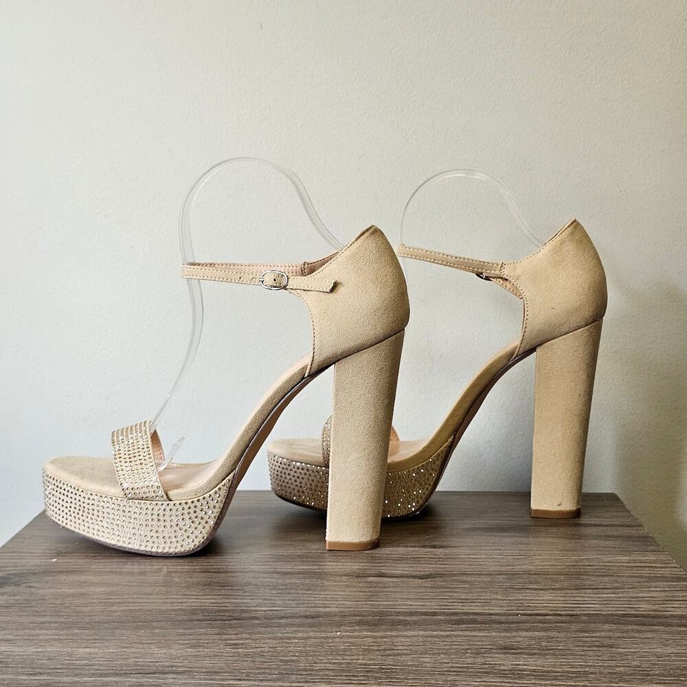 XOXO Candy Womens Ankle Strap Platform Dress Sandal Size 8.5 NWB